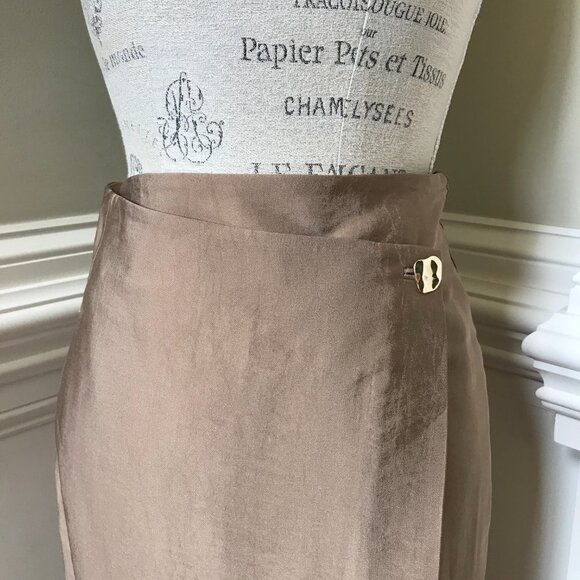 NWT Vince Wrap Midi Skirt Womens 0 Camel Tan Khaki Straight Gold Button NEW - Picture 10 of 15